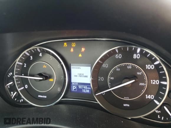 ✅ 2017 Nissan Armada SL • VIN: JN8AY2ND2H9007077 • Lot: 62486835. Wystawiony na Copart z przebiegiem 90 748 mil. Bezpłatny archiwum sprzedaży aukcyjnych z USA i szczegółowy raport historii pojazdu na DreamBid. Zdjęcie 9.