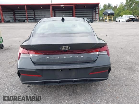 ✅ 2024 Hyundai Elantra SEL • VIN: KMHLM4DG8RU749226 • Lot: 43354612. Listed on IAAI with 25,309 mi. Free auction sales archive from the USA and detailed vehicle history report at DreamBid. Image 17.
