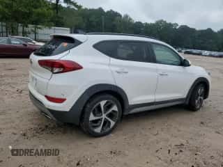 2018 Hyundai Tucson Value z VIN KM8J33A20JU667489, wystawiony jako Copart lot #68116045 z przebiegiem Nie podano mil oraz Szkoda całkowita • Salvage title. Historia ofert i sprzedaży dostępna na DreamBid. Obrazek 3.