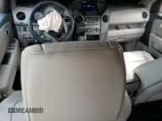 ✅ 2014 Honda Pilot EX-L • VIN: 5FNYF4H65EB047017 • Lot: 54251685. Listed on Copart with 140,005 mi. Free auction sales archive from the USA and detailed vehicle history report at DreamBid. Image 8.