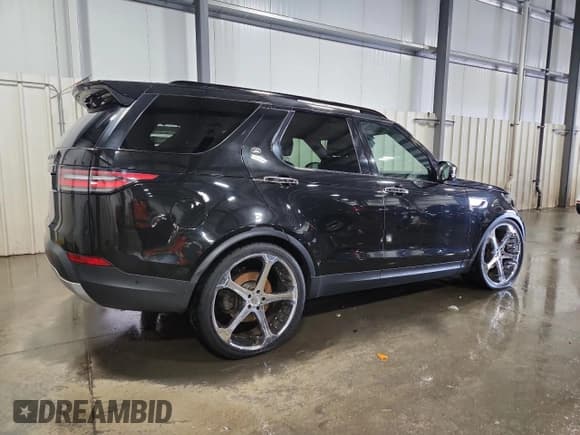 ✅ 2017 Land Rover Discovery HSE Luxury • VIN: SALRHBBV7HA045701 • Lot: 80283275. Wystawiony na Copart z przebiegiem 89 659 mil. Bezpłatny archiwum sprzedaży aukcyjnych z USA i szczegółowy raport historii pojazdu na DreamBid. Zdjęcie 3.