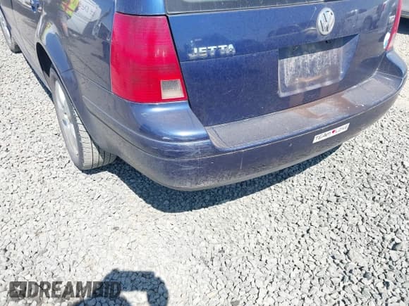 ✅ 2003 Volkswagen Jetta • VIN: WVWSP61J53W191690 • Lot: 42017902. Wystawiony na IAAI z przebiegiem 329 709 mil. Bezpłatny archiwum sprzedaży aukcyjnych z USA i szczegółowy raport historii pojazdu na DreamBid. Zdjęcie 6.