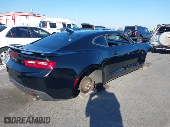 ✅ 2018 Chevrolet Camaro 1SS • VIN: 1G1FF1R71J0185197 • Лот: 43534190. Опубликован ранее на IAAI с пробегом Не указан. Бесплатный доступ к архиву аукционных продаж из США и подробный отчёт об истории автомобиля на DreamBid. Изображение 4.