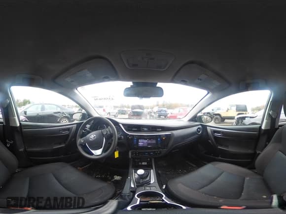 ✅ 2019 Toyota Corolla SE • VIN: 2T1BURHE1KC177019 • Lot: 43585636. Wystawiony na IAAI z przebiegiem 155 133 mil. Bezpłatny archiwum sprzedaży aukcyjnych z USA i szczegółowy raport historii pojazdu na DreamBid. Zdjęcie 20.