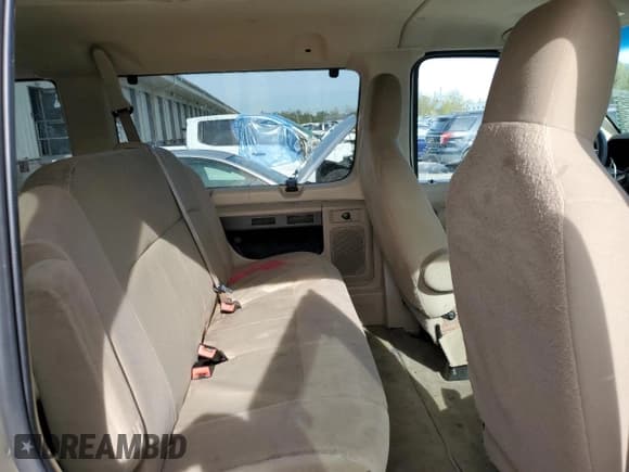 ✅ 2011 Ford Econoline Passenger XL • VIN: 1FBSS3BL6BDA42765 • Lot: 86298895. Wystawiony na Copart z przebiegiem 170 645 mil. Bezpłatny archiwum sprzedaży aukcyjnych z USA i szczegółowy raport historii pojazdu na DreamBid. Zdjęcie 11.