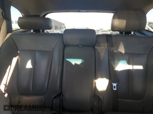 ✅ 2010 Hyundai Santa Fe GLS • VIN: 5NMSGDAB2AH367558 • Lot: 83432614. Listed on Copart with 163,154 mi. Free auction sales archive from the USA and detailed vehicle history report at DreamBid. Image 10.