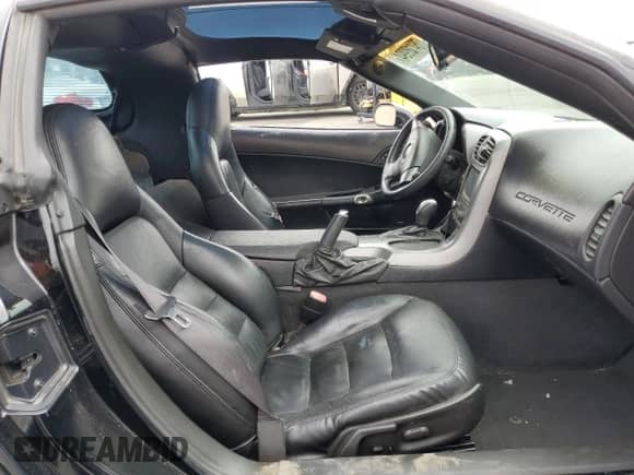 2006 Chevrolet Corvette с VIN 1G1YY26U565129079, выставлен на аукционе Copart как лот 76418994 с пробегом 123 527 миль миль и Списание • Salvage title. История ставок и продаж доступна на DreamBid. Изображение 10.