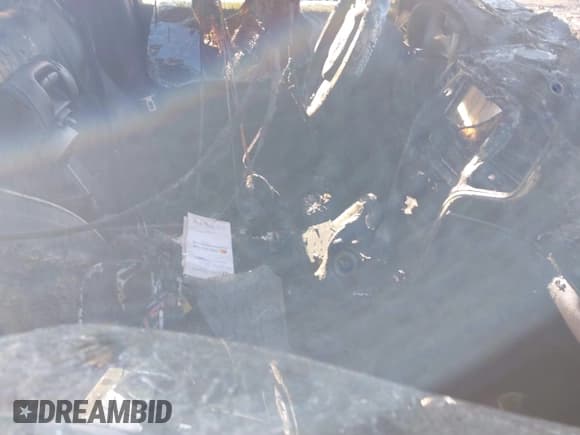 ✅ 2015 Jeep Grand Cherokee Overland • VIN: 1C4RJFCM5FC876334 • Lot: 40549003. Listed on IAAI with 147,986 mi. Free auction sales archive from the USA and detailed vehicle history report at DreamBid. Image 5.