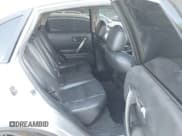 ✅ 2006 Infiniti FX • VIN: JNRAS08W26X208677 • Lot: 43358687. Wystawiony na IAAI z przebiegiem 207 789 mil. Bezpłatny archiwum sprzedaży aukcyjnych z USA i szczegółowy raport historii pojazdu na DreamBid. Zdjęcie 8.