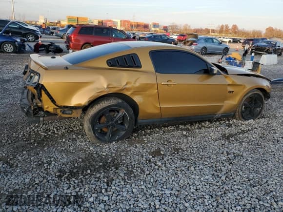 ✅ 2010 Ford Mustang GT • VIN: 1ZVBP8CHXA5136254 • Lot: 92683775. Listed on Copart with 128,742 mi. Free auction sales archive from the USA and detailed vehicle history report at DreamBid. Image 3.