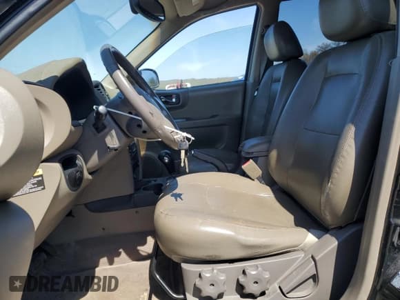 ✅ 2004 Hyundai Santa Fe GLS • VIN: KM8SC13E54U700457 • Lot: 53755855. Listed on Copart with 101,565 mi. Free auction sales archive from the USA and detailed vehicle history report at DreamBid. Image 7.
