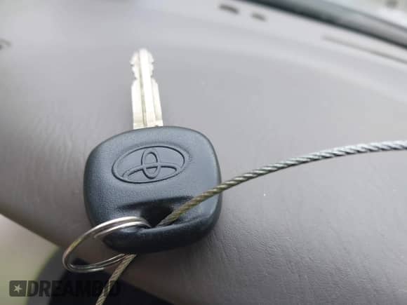 2007 Toyota Highlander z VIN JTEGD21A170162215, wystawiony jako IAAI lot #43051611 z przebiegiem 225 261 mil mil oraz . Historia ofert i sprzedaży dostępna na DreamBid. Obrazek 11.