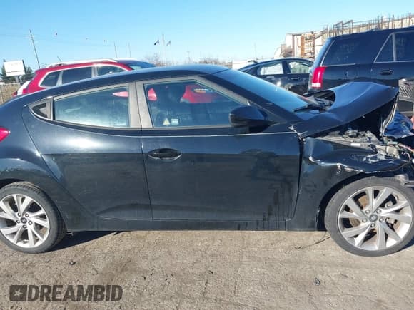 ✅ 2016 Hyundai Veloster • VIN: KMHTC6AD6GU299405 • Lot: 40846986. Wystawiony na IAAI z przebiegiem 48 262 mil. Bezpłatny archiwum sprzedaży aukcyjnych z USA i szczegółowy raport historii pojazdu na DreamBid. Zdjęcie 14.