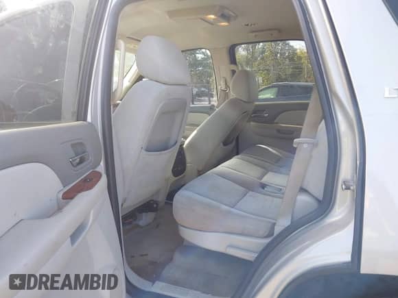 2008 Chevrolet Tahoe LTZ с VIN 1GNFK13038J135704, выставлен на аукционе IAAI как лот 43372175 с пробегом 186 562 миль миль и . История ставок и продаж доступна на DreamBid. Изображение 8.