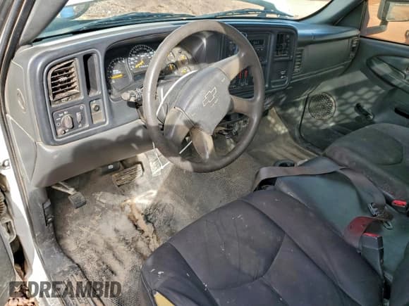 ✅ 2007 Chevrolet Silverado 1500 • VIN: 1GBJC34U77E134385 • Лот: 93239715. Опубликован ранее на Copart с пробегом 196 089 миль. Бесплатный доступ к архиву аукционных продаж из США и подробный отчёт об истории автомобиля на DreamBid. Изображение 8.