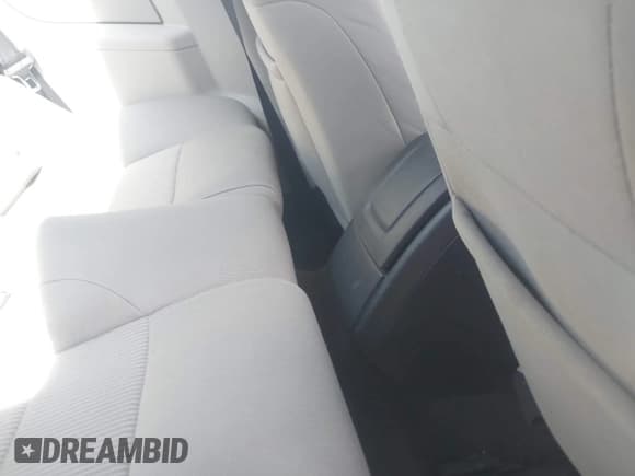 ✅ 2011 Ford Mustang V6 • VIN: 1ZVBP8AM0B5151010 • Lot: 42297601. Listed on IAAI with 209,810 mi. Free auction sales archive from the USA and detailed vehicle history report at DreamBid. Image 8.