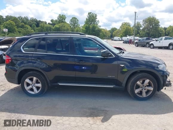 ✅ 2013 BMW X5 xDrive50i • VIN: 5UXZV8C53DL426721 • Lot: 43124306. Wystawiony na IAAI z przebiegiem 124 812 mil. Bezpłatny archiwum sprzedaży aukcyjnych z USA i szczegółowy raport historii pojazdu na DreamBid. Zdjęcie 13.