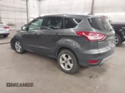 ✅ 2016 Ford Escape SE • VIN: 1FMCU9GX8GUA11402 • Lot: 43423382. Wystawiony na IAAI z przebiegiem 138 427 mil. Bezpłatny archiwum sprzedaży aukcyjnych z USA i szczegółowy raport historii pojazdu na DreamBid. Zdjęcie 3.