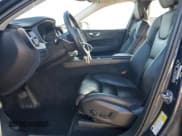 ✅ 2018 Volvo XC60 Inscription • VIN: YV4102RL1J1015970 • Lot: 92197025. Wystawiony na Copart z przebiegiem 94 715 mil. Bezpłatny archiwum sprzedaży aukcyjnych z USA i szczegółowy raport historii pojazdu na DreamBid. Zdjęcie 7.