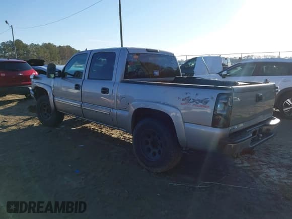 ✅ 2006 Chevrolet Silverado 1500 LT1 • VIN: 2GCEK13T461236238 • Лот: 41406269. Опубликован ранее на IAAI с пробегом Не указан. Бесплатный доступ к архиву аукционных продаж из США и подробный отчёт об истории автомобиля на DreamBid. Изображение 3.