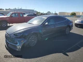 ✅ 2023 Hyundai Sonata Limited • VIN: KMHL54JJXPA061627 • Лот: 90462335. Опубликован ранее на Copart с пробегом 32 606 миль. Бесплатный доступ к архиву аукционных продаж из США и подробный отчёт об истории автомобиля на DreamBid. Изображение 1.