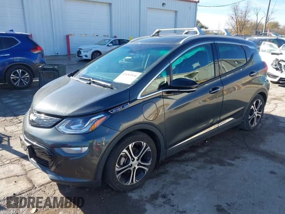 ✅ 2020 Chevrolet Bolt EV Premier • VIN: 1G1FZ6S01L4135395 • Лот: 43683510. Опубликован ранее на IAAI с пробегом 99 423 миль. Бесплатный доступ к архиву аукционных продаж из США и подробный отчёт об истории автомобиля на DreamBid. Изображение 2.