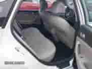 2016 Hyundai Sonata 2.4L z VIN 5NPE24AF9GH405653, wystawiony jako IAAI lot #41835115 z przebiegiem 103 840 mil mil oraz . Historia ofert i sprzedaży dostępna na DreamBid. Obrazek 8.