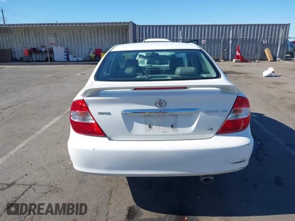 ✅ 2004 Toyota Camry LE • VIN: 4T1BF30K54U077712 • Лот: 43550034. Опубликован ранее на IAAI с пробегом 88 627 миль. Бесплатный доступ к архиву аукционных продаж из США и подробный отчёт об истории автомобиля на DreamBid. Изображение 16.