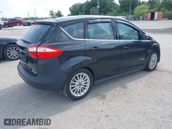 ✅ 2013 Ford C-Max SEL • VIN: 1FADP5BU8DL509628 • Lot: 42302297. Wystawiony na IAAI z przebiegiem 215 914 mil. Bezpłatny archiwum sprzedaży aukcyjnych z USA i szczegółowy raport historii pojazdu na DreamBid. Zdjęcie 4.