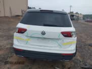 ✅ 2019 Volkswagen Tiguan S • VIN: 3VV1B7AX5KM085373 • Лот: 43322367. Опубликован ранее на IAAI с пробегом 143 289 миль. Бесплатный доступ к архиву аукционных продаж из США и подробный отчёт об истории автомобиля на DreamBid. Изображение 16.