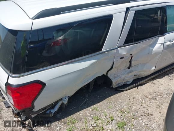 ✅ 2022 Ford Expedition Max XLT • VIN: 1FMJK1JT4NEA10212 • Lot: 42560868. Listed on IAAI with 34,503 mi. Free auction sales archive from the USA and detailed vehicle history report at DreamBid. Image 6.