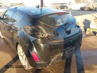 ✅ 2017 Hyundai Veloster • VIN: KMHTC6AD8HU323222 • Lot: 41387247. Wystawiony na IAAI z przebiegiem 39 473 mil. Bezpłatny archiwum sprzedaży aukcyjnych z USA i szczegółowy raport historii pojazdu na DreamBid. Zdjęcie 6.