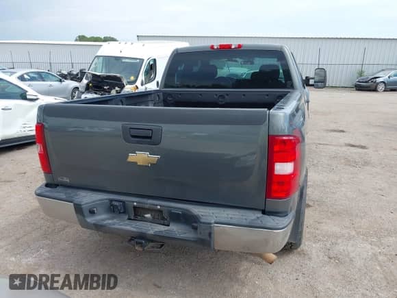 2011 Chevrolet Silverado 1500 Work Truck z VIN 1GCRKPEA4BZ201510, wystawiony jako IAAI lot #43253547 z przebiegiem 189 665 mil mil oraz . Historia ofert i sprzedaży dostępna na DreamBid. Obrazek 16.