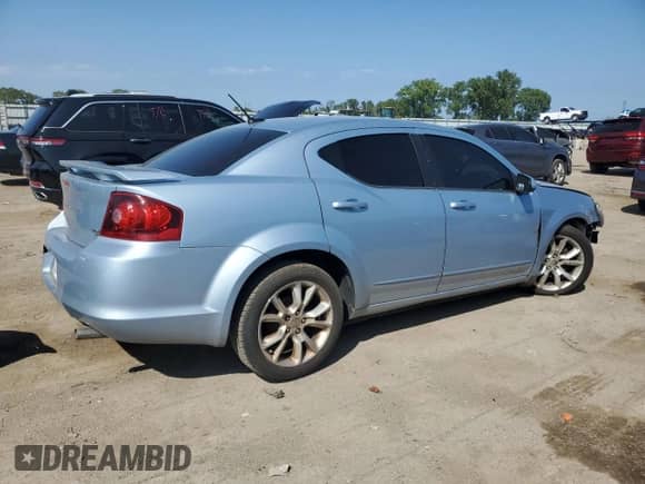 2013 Dodge Avenger R/T z VIN 1C3CDZBG4DN608388, wystawiony jako Copart lot #67898004 z przebiegiem 148 627 mil mil oraz Szkoda całkowita • Salvage title. Historia ofert i sprzedaży dostępna na DreamBid. Obrazek 3.