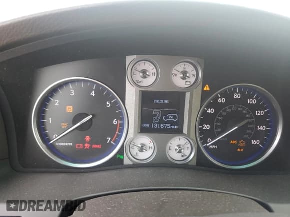 ✅ 2011 Lexus LX 570 • VIN: JTJHY7AX8B4080592 • Lot: 73688574. Listed on Copart with 131,675 mi. Free auction sales archive from the USA and detailed vehicle history report at DreamBid. Image 9.