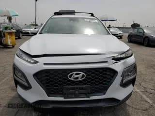 ✅ 2020 Hyundai Kona SEL • VIN: KM8K22AA9LU557763 • Лот: 62048093. Опубликован ранее на Copart с пробегом 18 483 миль. Бесплатный доступ к архиву аукционных продаж из США и подробный отчёт об истории автомобиля на DreamBid. Изображение 5.