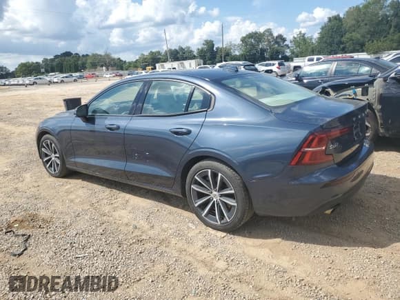 ✅ 2021 Volvo S60 Momentum • VIN: 7JRA22TK4MG080375 • Lot: 81658625. Listed on Copart with 101,117 mi. Free auction sales archive from the USA and detailed vehicle history report at DreamBid. Image 2.