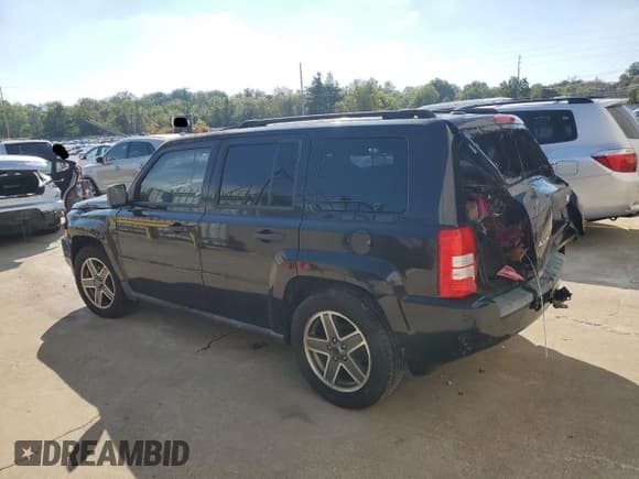 ✅ 2009 Jeep Patriot Sport • VIN: 1J4FF28B49D186930 • Lot: 84177485. Wystawiony na Copart z przebiegiem Nie podano. Bezpłatny archiwum sprzedaży aukcyjnych z USA i szczegółowy raport historii pojazdu na DreamBid. Zdjęcie 2.