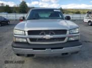 ✅ 2004 Chevrolet Silverado 1500 Z71 • VIN: 2GCEK19T941168412 • Лот: 75197614. Опубликован ранее на Copart с пробегом 281 989 миль. Бесплатный доступ к архиву аукционных продаж из США и подробный отчёт об истории автомобиля на DreamBid. Изображение 5.