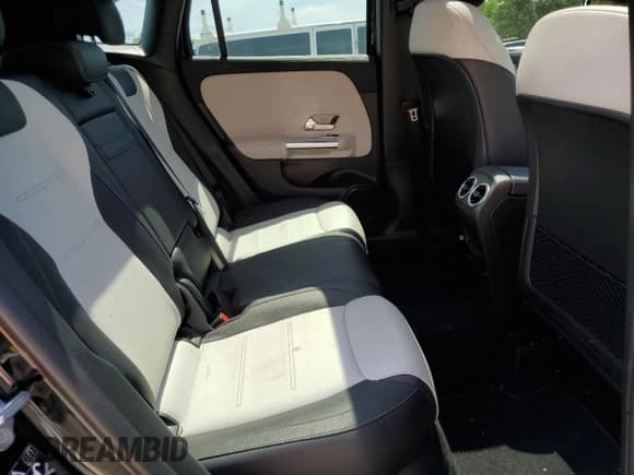 ✅ 2021 Mercedes-Benz GLA 35 AMG • VIN: W1N4N5BB0MJ165263 • Лот: 53929975. Опубликован ранее на Copart с пробегом 53 488 миль. Бесплатный доступ к архиву аукционных продаж из США и подробный отчёт об истории автомобиля на DreamBid. Изображение 11.