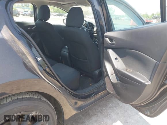 ✅ 2016 Mazda 3 i Touring • VIN: JM1BM1W76G1338076 • Lot: 42472402. Listed on IAAI with 170,653 mi. Free auction sales archive from the USA and detailed vehicle history report at DreamBid. Image 8.