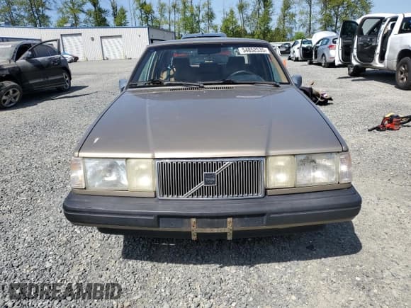 ✅ 1994 Volvo 940 • VIN: YV1JS8707R1147226 • Lot: 54852535. Wystawiony na Copart z przebiegiem 255 126 mil. Bezpłatny archiwum sprzedaży aukcyjnych z USA i szczegółowy raport historii pojazdu na DreamBid. Zdjęcie 5.