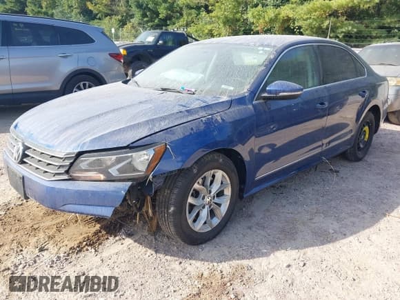 ✅ 2016 Volkswagen Passat S • VIN: 1VWAT7A37GC051935 • Lot: 43221907. Wystawiony na IAAI z przebiegiem 125 096 mil. Bezpłatny archiwum sprzedaży aukcyjnych z USA i szczegółowy raport historii pojazdu na DreamBid. Zdjęcie 2.