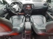 ✅ 2018 Jeep Compass Limited • VIN: 3C4NJCCB7JT368200 • Lot: 94983905. Wystawiony na Copart z przebiegiem 51 716 mil. Bezpłatny archiwum sprzedaży aukcyjnych z USA i szczegółowy raport historii pojazdu na DreamBid. Zdjęcie 8.