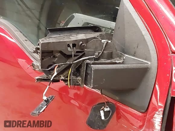 ✅ 2023 Ford F-150 Lightning Pro • VIN: 1FTVW1EL9PWG03257 • Лот: 41686806. Опубликован ранее на IAAI с пробегом 38 152 миль. Бесплатный доступ к архиву аукционных продаж из США и подробный отчёт об истории автомобиля на DreamBid. Изображение 22.