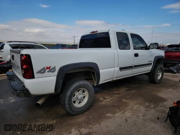 2004 Chevrolet Silverado 2500HD LS с VIN 1GCHK29U24E395189, выставлен на аукционе Copart как лот 85279365 с пробегом 220 485 миль миль и Списание • Salvage title. История ставок и продаж доступна на DreamBid. Изображение 3.