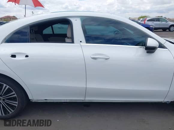 2022 Mercedes-Benz CLA 250 с VIN W1K5J4GB4NN321833, выставлен на аукционе IAAI как лот 42207383 с пробегом 29 258 миль миль и . История ставок и продаж доступна на DreamBid. Изображение 14.