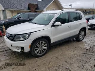 ✅ 2013 Volkswagen Tiguan S • VIN: WVGBV3AX4DW612630 • Lot: 82256595. Listed on Copart with 121,058 mi. Free auction sales archive from the USA and detailed vehicle history report at DreamBid. Image 1.
