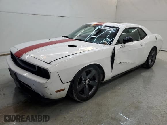 ✅ 2014 Dodge Challenger Rallye Redline • VIN: 2C3CDYAG8EH100480 • Lot: 71097734. Wystawiony na Copart z przebiegiem 141 841 mil. Bezpłatny archiwum sprzedaży aukcyjnych z USA i szczegółowy raport historii pojazdu na DreamBid. Zdjęcie 1.