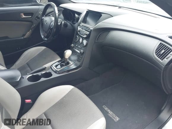 ✅ 2013 Hyundai Genesis Coupe 2.0T • VIN: KMHHT6KD6DU097924 • Lot: 42467738. Wystawiony na IAAI z przebiegiem 103 261 mil. Bezpłatny archiwum sprzedaży aukcyjnych z USA i szczegółowy raport historii pojazdu na DreamBid. Zdjęcie 5.